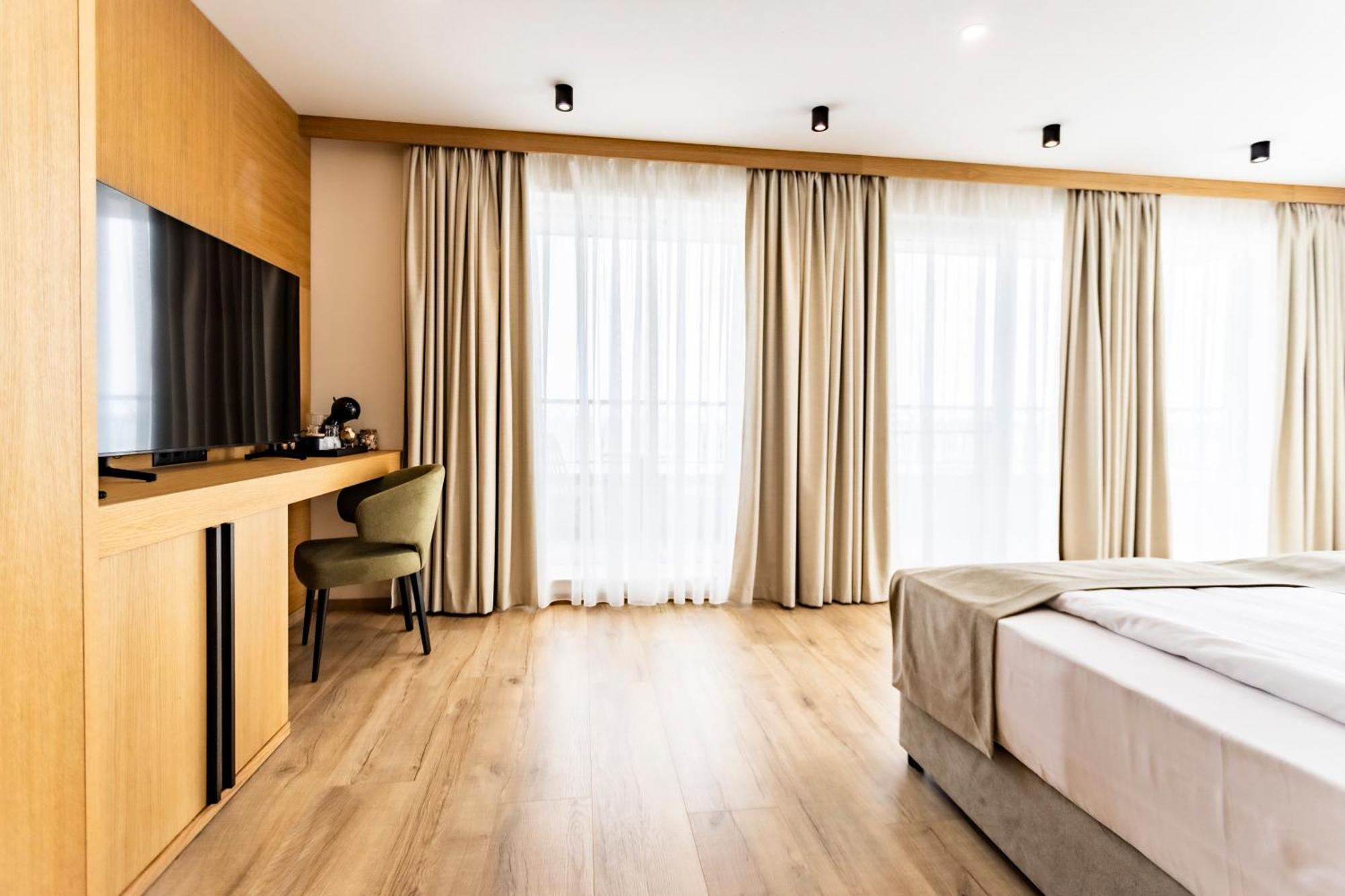 Natura All Seasons Boutique Hotel Burgas City Exterior foto